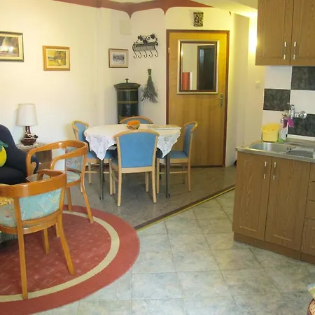 By The Sea Mali Lošinj